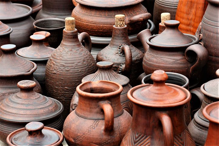 Different clay vessels 